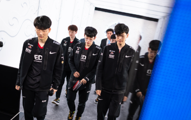 从不起眼的 从不起眼的